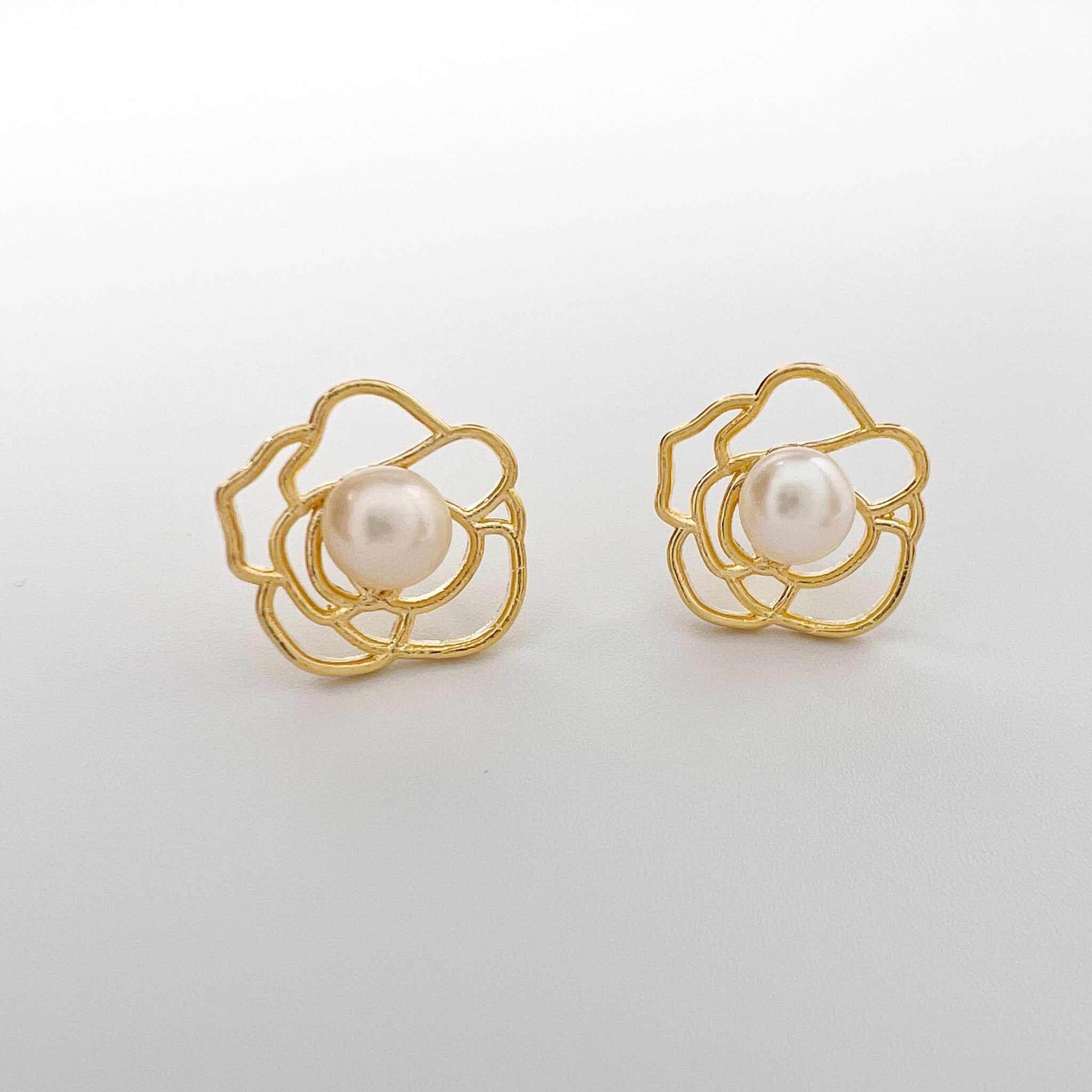 Flora Pearl Necklace フローラ パールイヤリング